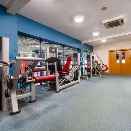 Quality & Leisure Centre Hotell 3*