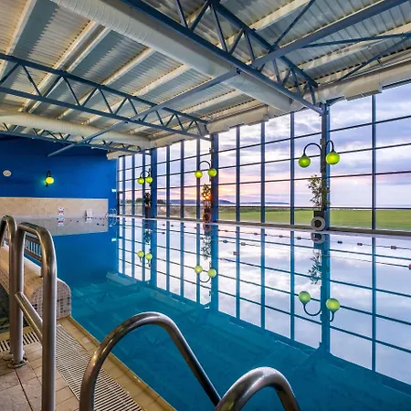 Quality & Leisure Centre Hotell 3*