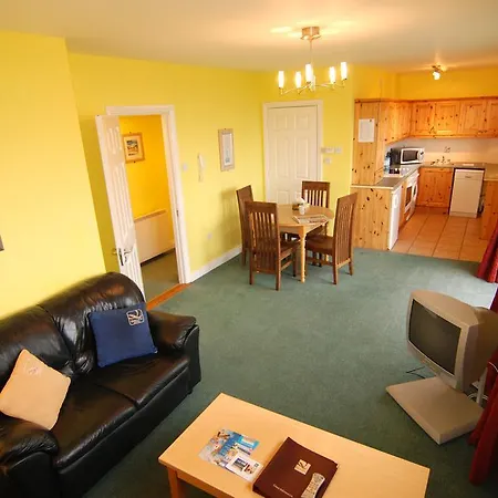 Quality & Leisure Centre Hotell 3*