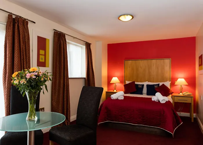 מלון Quality & Leisure Centre