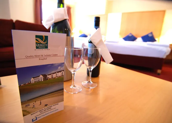 Quality & Leisure Centre מלון