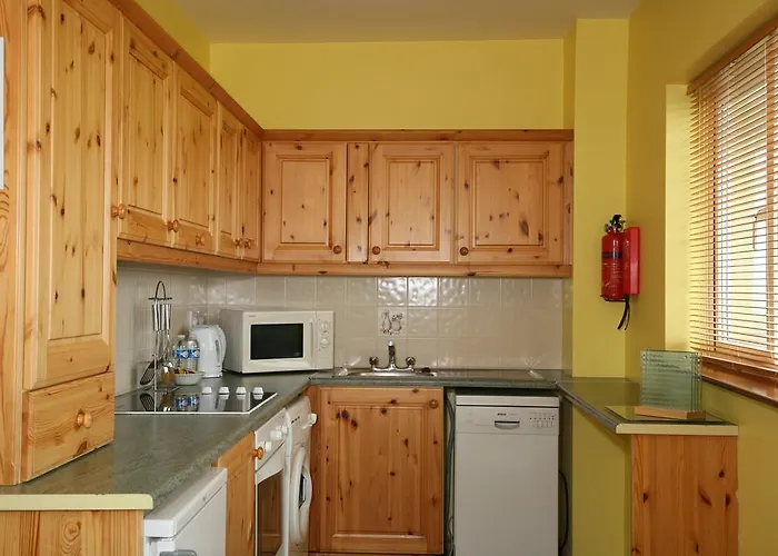 מלון Quality & Leisure Centre יוגאל