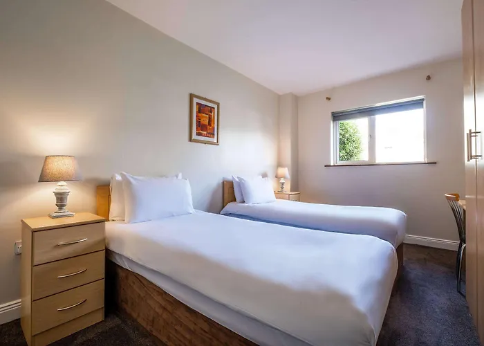 מלון Quality & Leisure Centre יוגאל