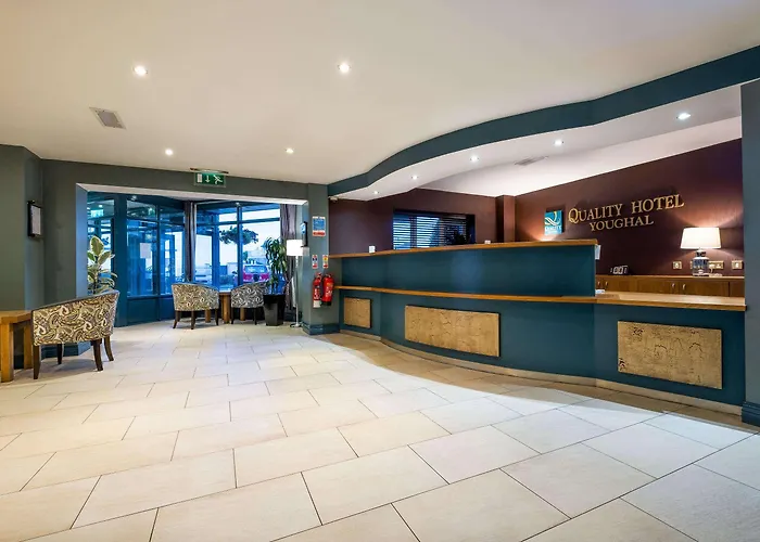 Quality & Leisure Centre מלון יוגאל