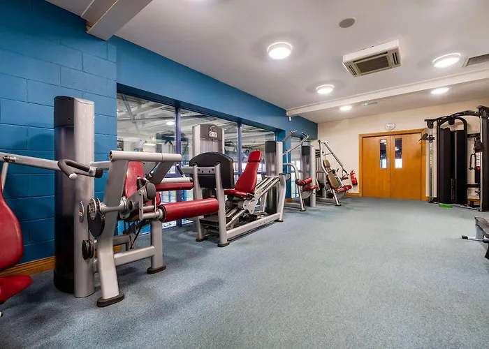 Quality & Leisure Centre מלון 3*