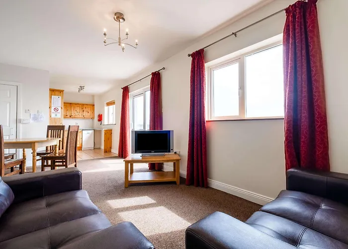 Quality & Leisure Centre מלון יוגאל