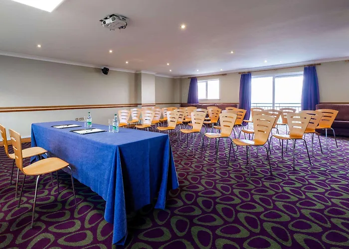 Quality & Leisure Centre 3* יוגאל