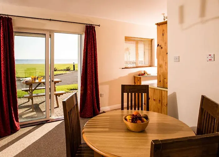 Quality & Leisure Centre 3* יוגאל