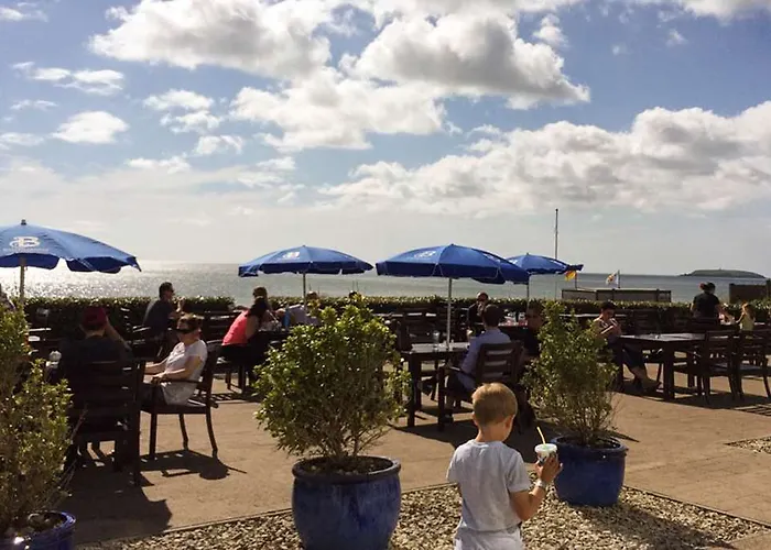 מלון Quality & Leisure Centre 3*