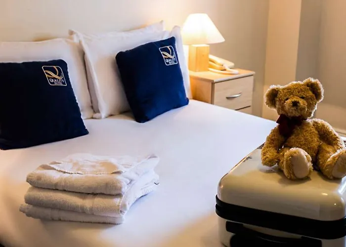 מלון Quality & Leisure Centre יוגאל