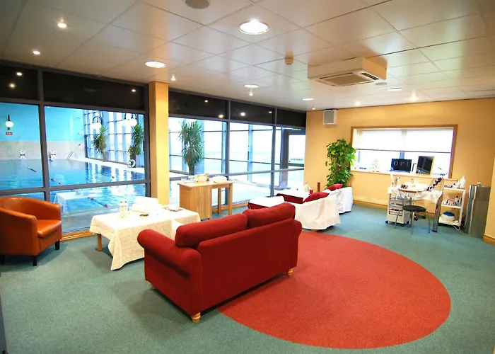 Quality & Leisure Centre מלון 3*