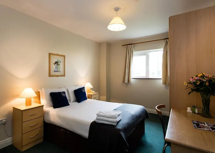 מלון Quality & Leisure Centre יוגאל